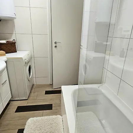 Iva * Njivice
