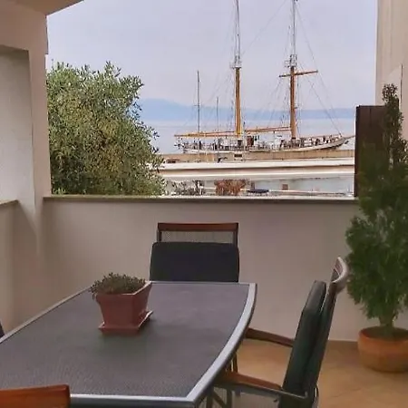 Appartement Iva Njivice